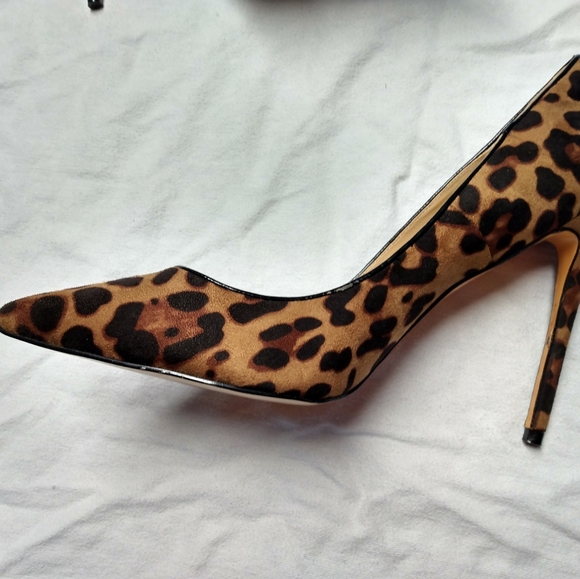 Heels - Picture 2 of 7